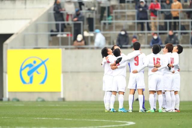 戈麦斯会与红牛集团续约3年，未来将与克洛普共事