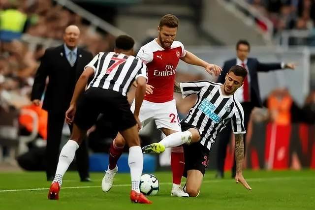 第61期两张球星卡就能买座岛？